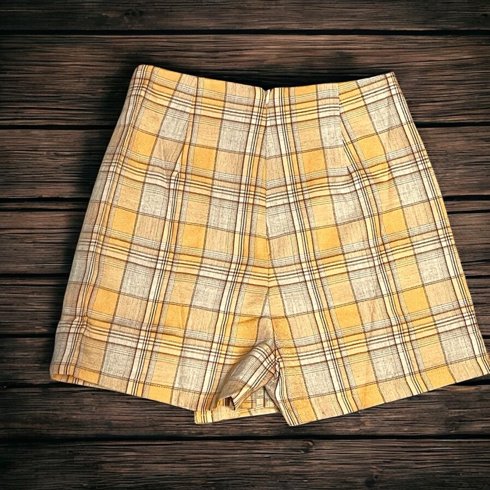 New Lulus XS plaid skort - Picture 2 of 3